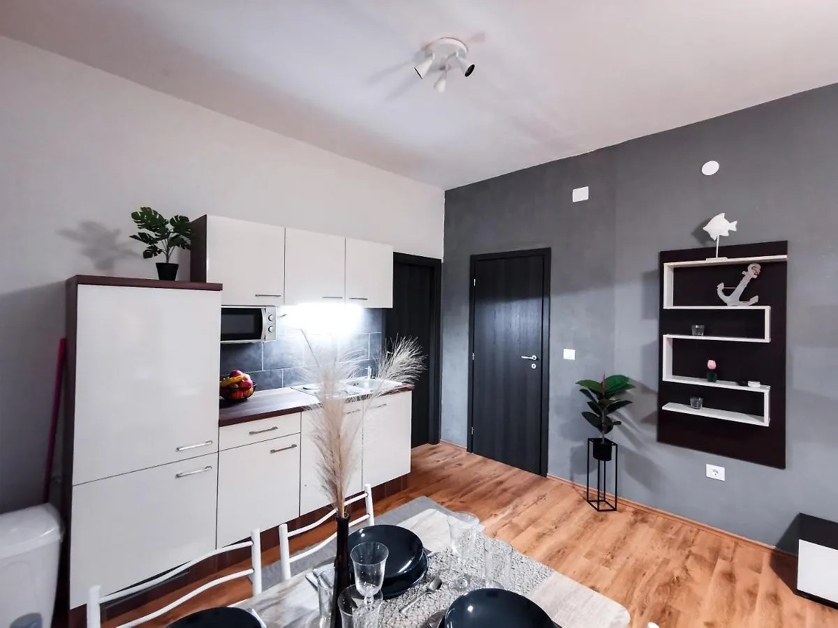 Apartments & Studio Pekica location