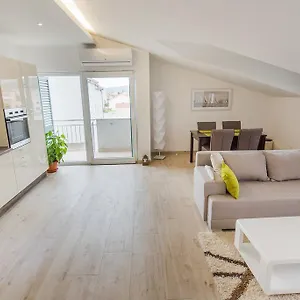 Grabovac Apartment Kaštela