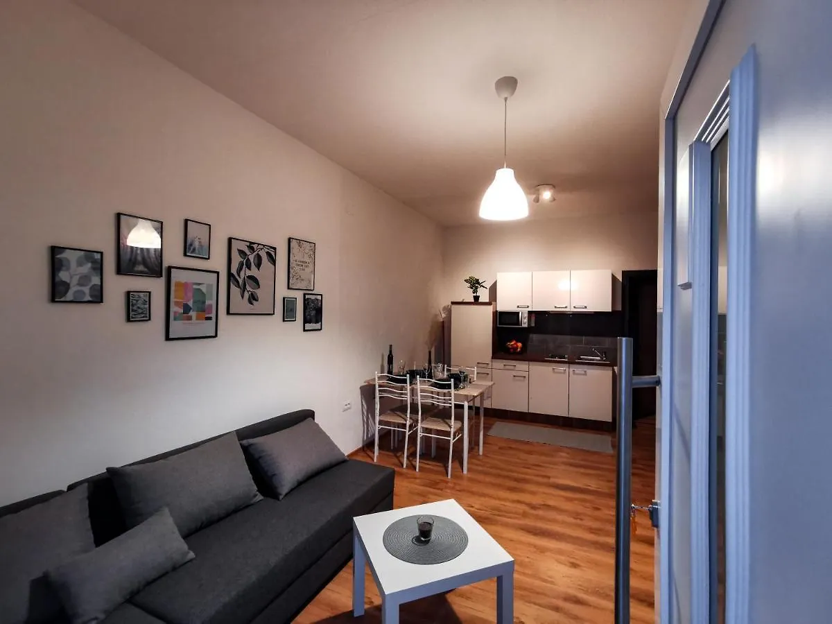 Apartments & Studio Pekica 로비니